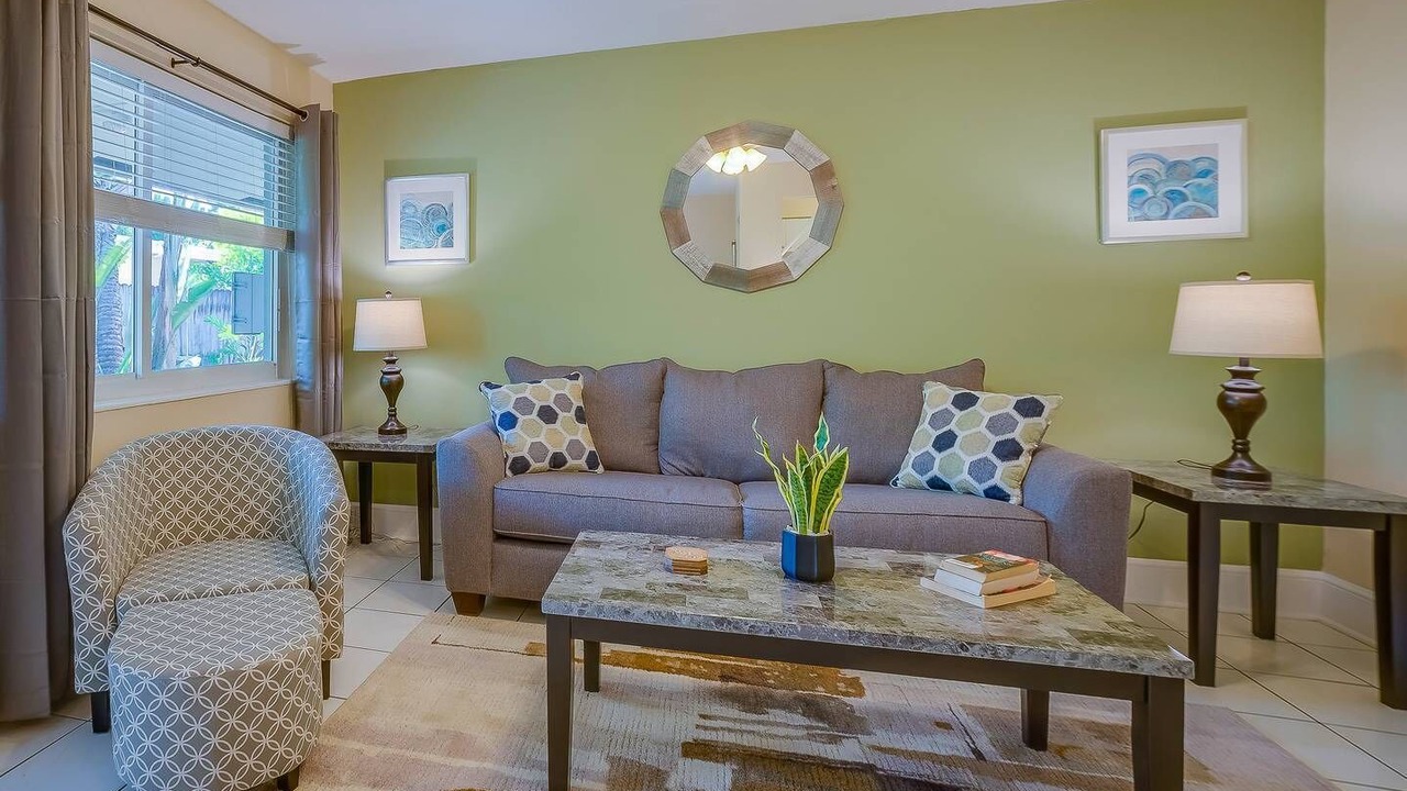 Photo of Livingroom in Middle River Terrace