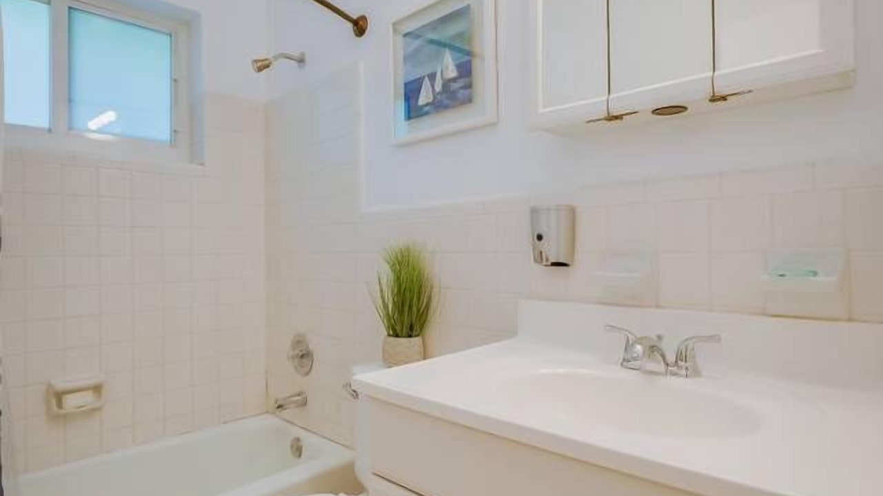 Photo of Bathroom in Middle River Terrace