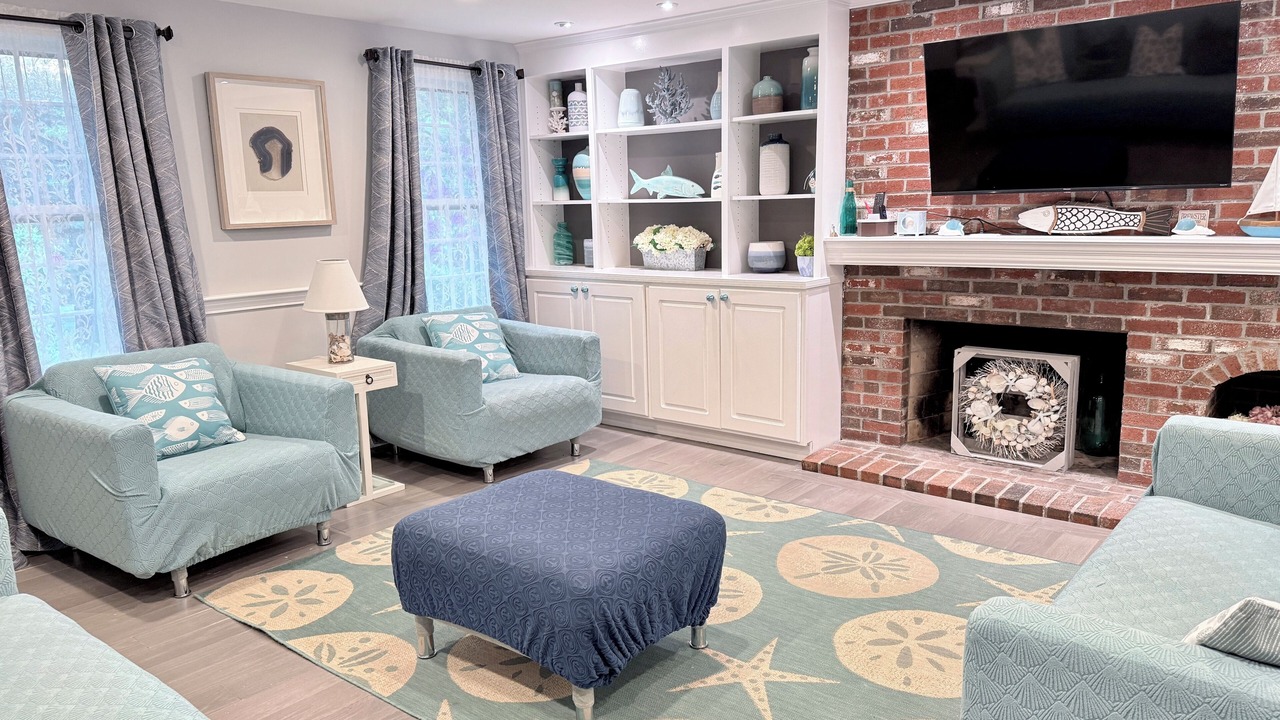 Photo of Livingroom in Brewster