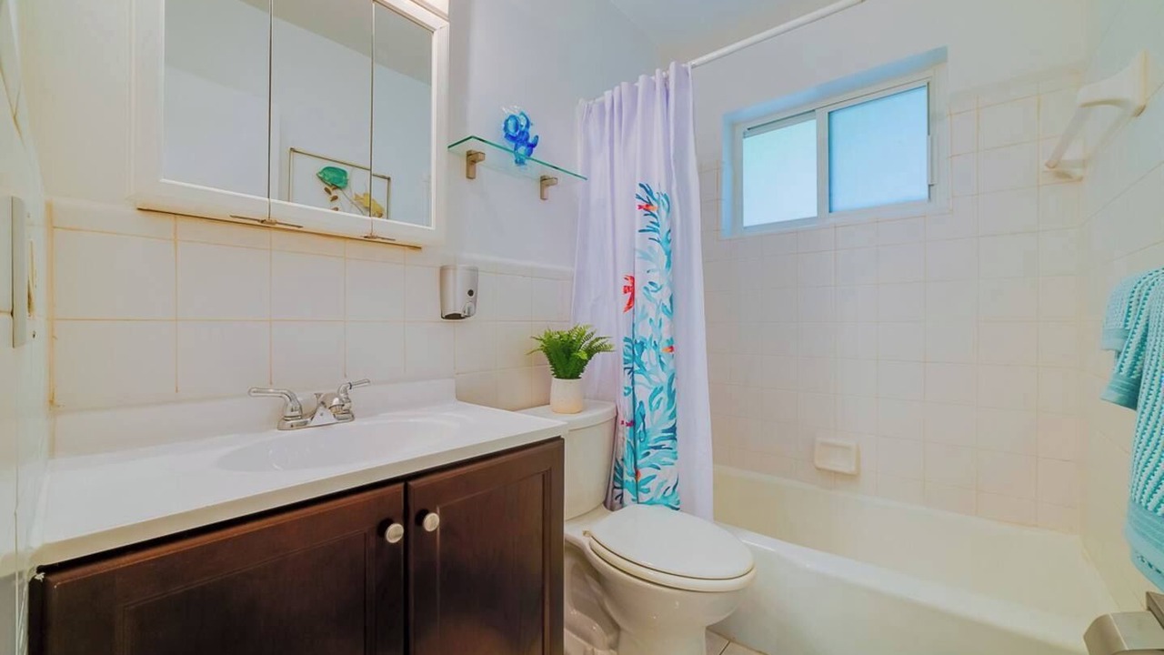 Photo of Bathroom in Middle River Terrace