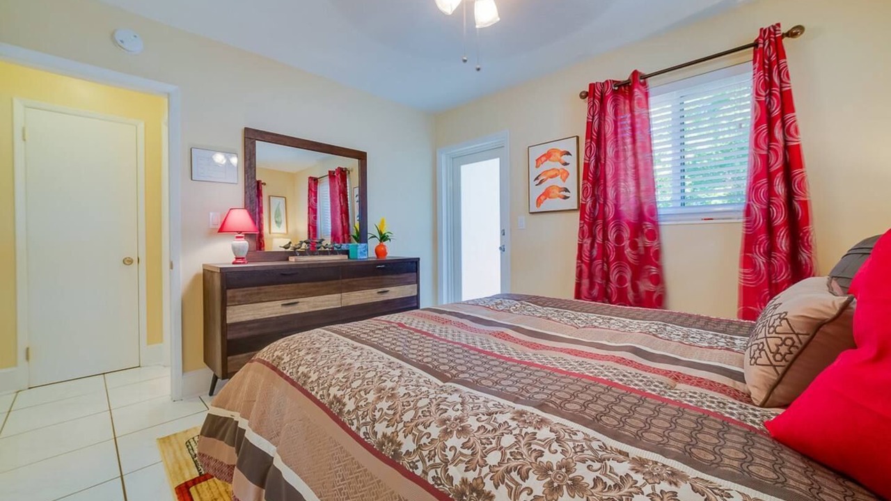 Photo of Bedroom in Middle River Terrace