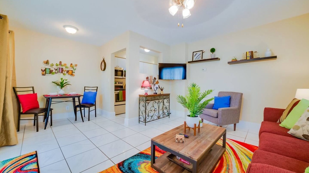 Photo of Livingroom in Middle River Terrace