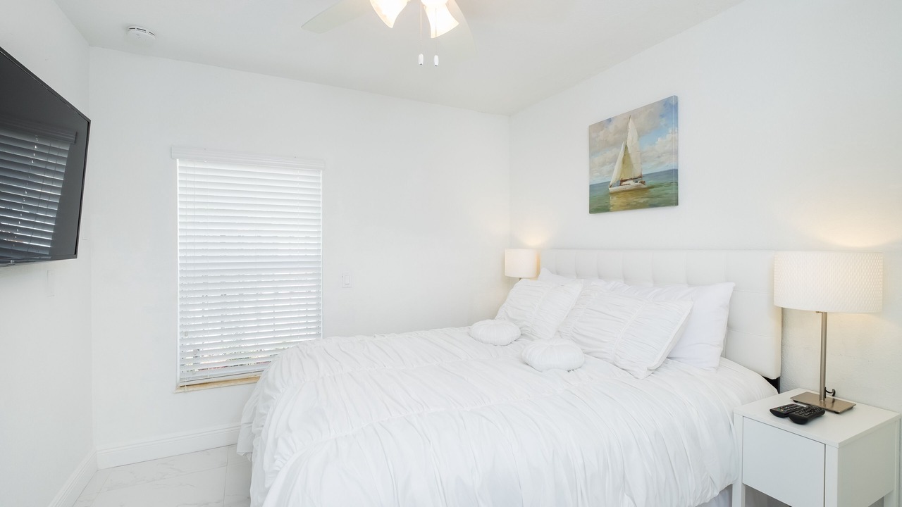 Photo of Bedroom in Dania Beach