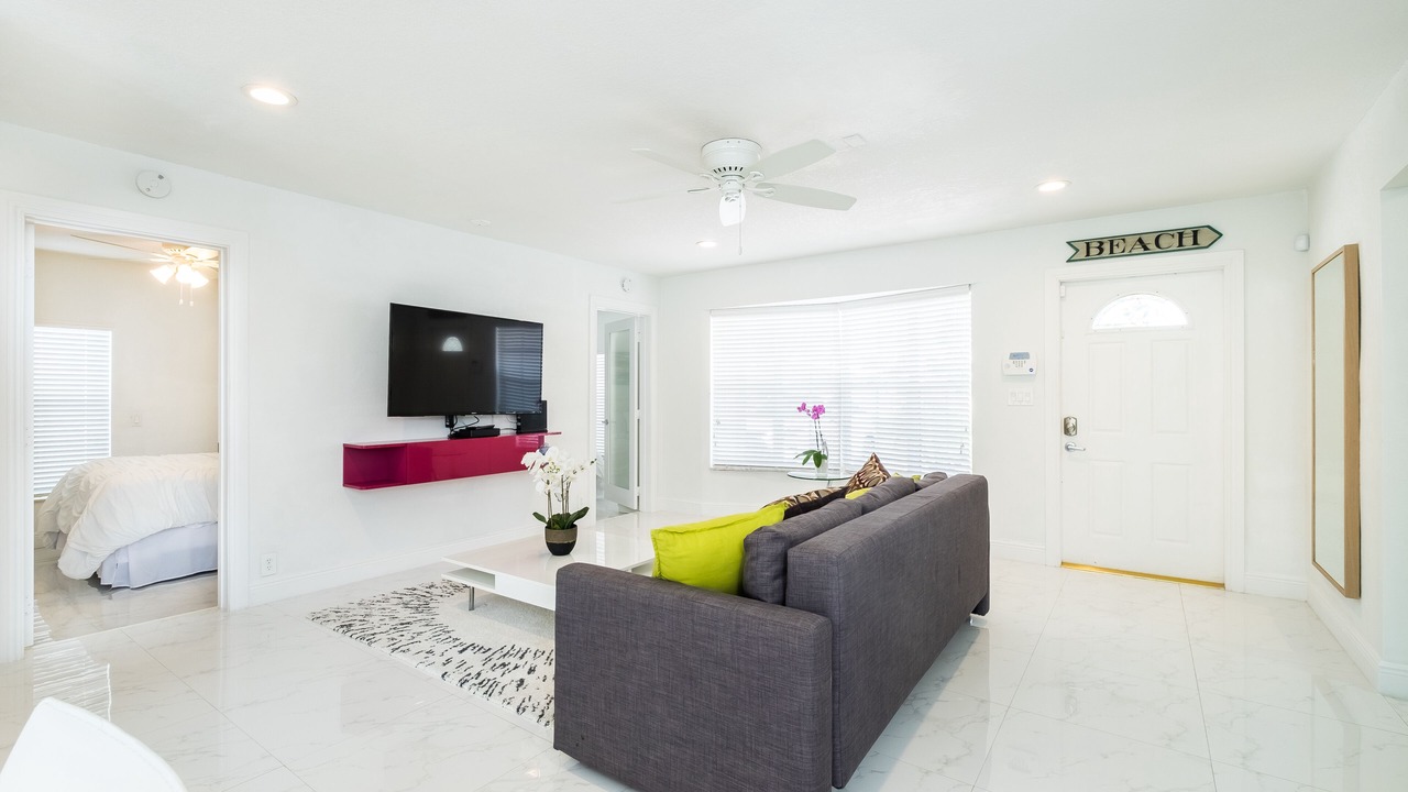 Photo of Bedroom in Dania Beach