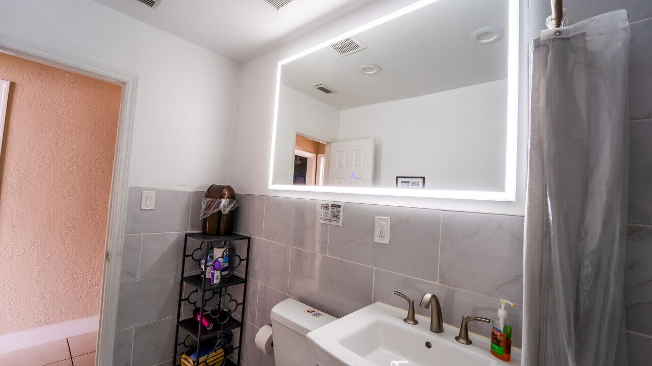 Photo of Bathroom in Hallandale Beach