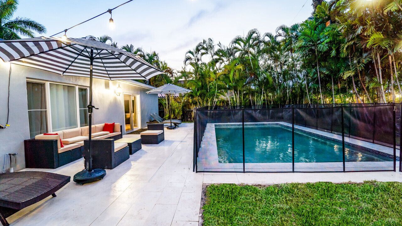 Photo of Outdoor in Hallandale Beach
