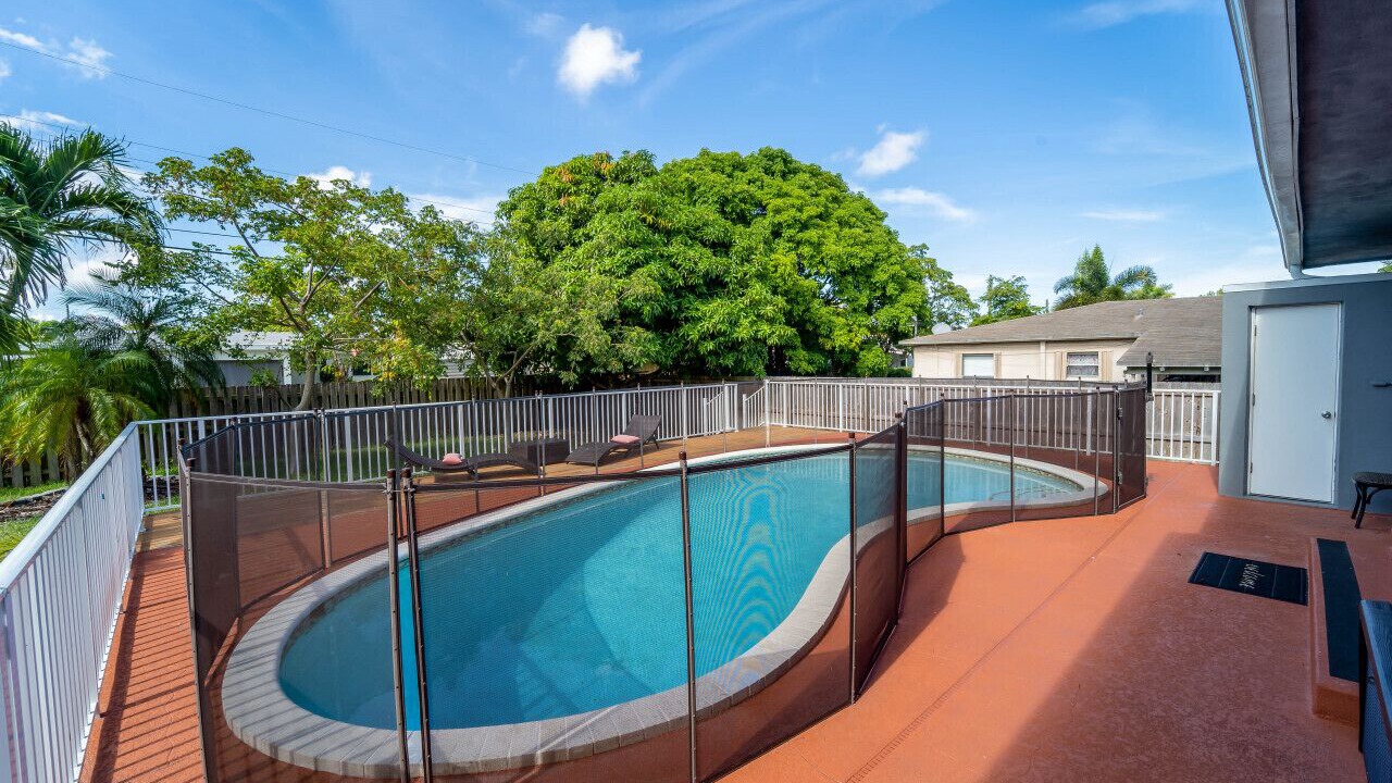 Photo of Outdoor in Hallandale Beach