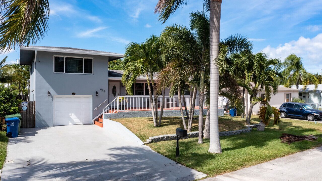 Photo of Outdoor in Hallandale Beach