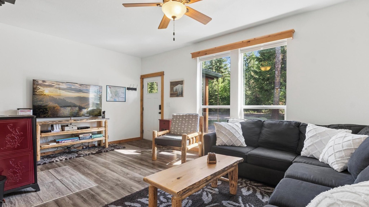 Photo of Livingroom in Martin City