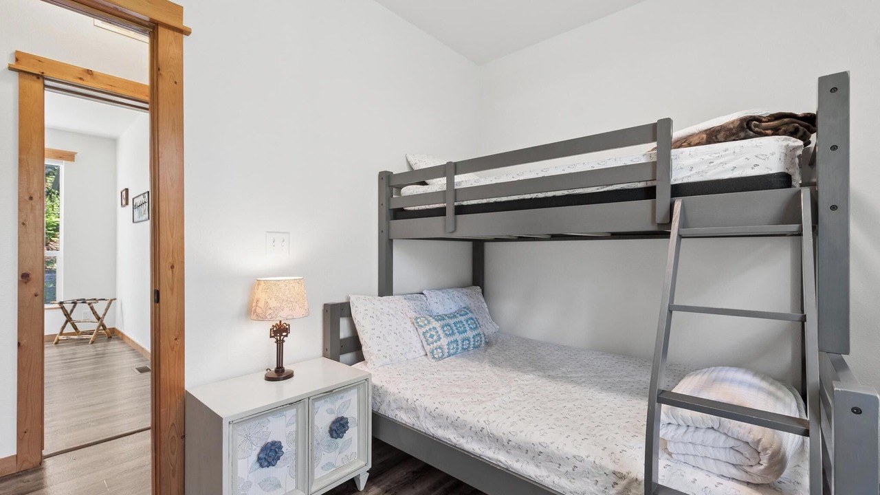 Photo of Bedroom in Martin City