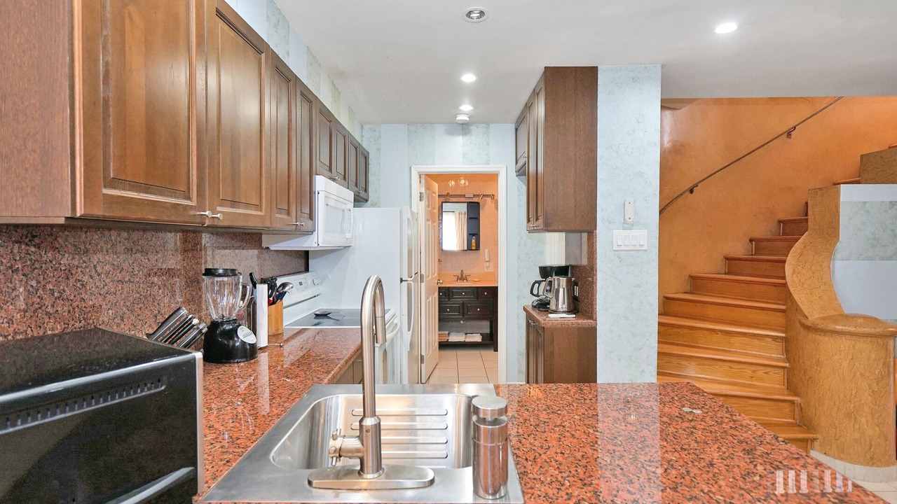 Photo of Kitchen in Hollywood South Central Beach