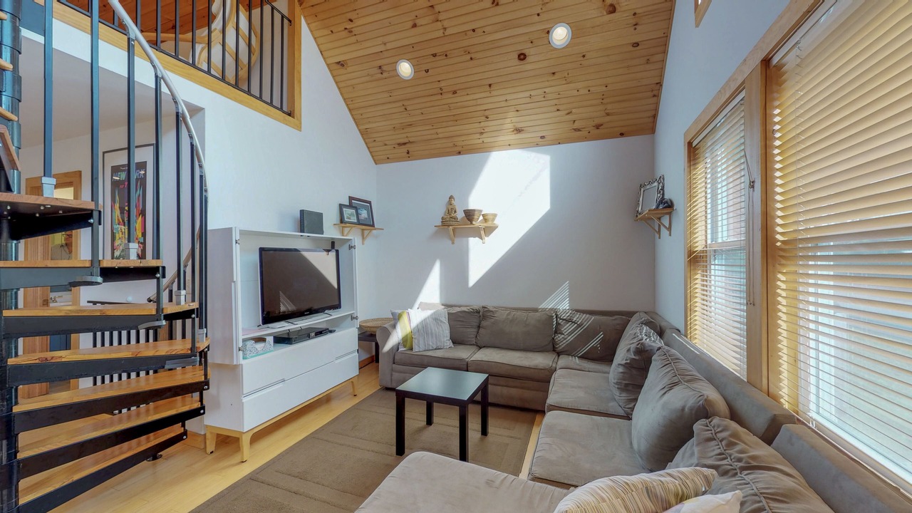 Photo of Livingroom in Pine Hill