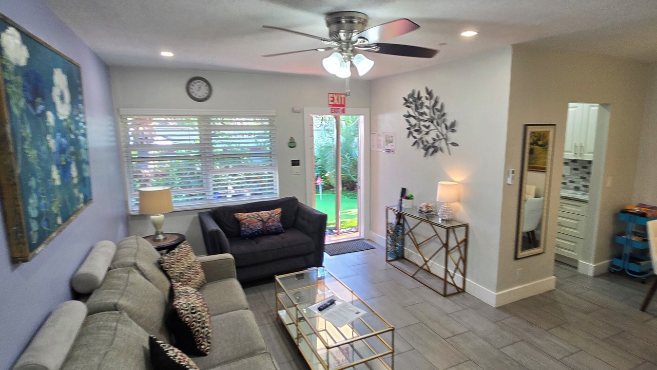 Photo of Livingroom in Royal Poinciana