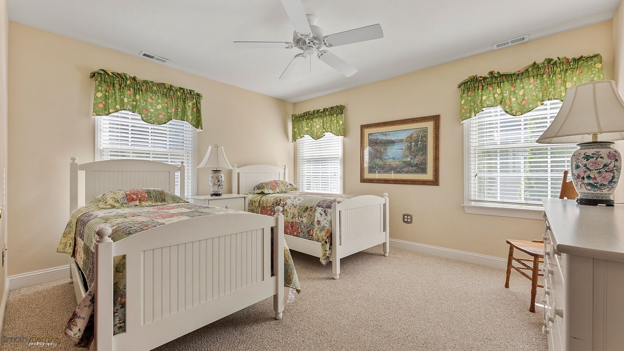 Photo of Bedroom in Avalon