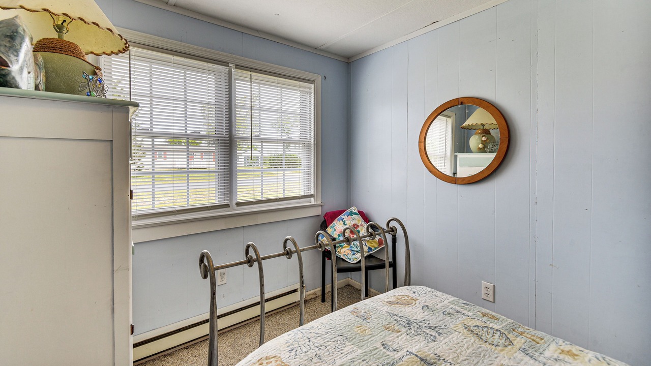 Photo of Bedroom in Davis Wharf