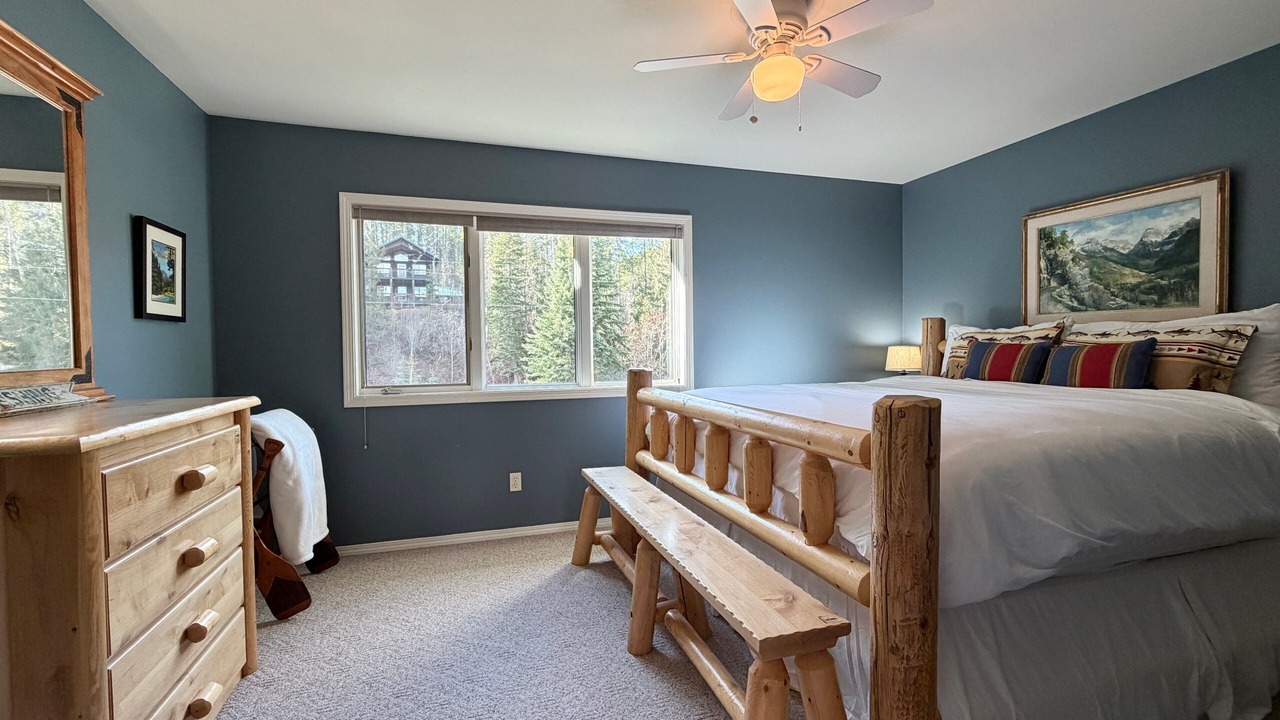 Photo of Bedroom in West Glacier
