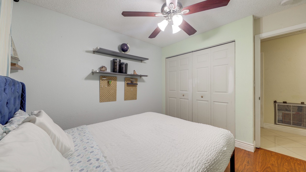 Photo of Bedroom in Palm Aire Village West