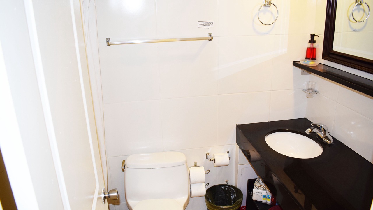 Photo of Bathroom in Galt Mile