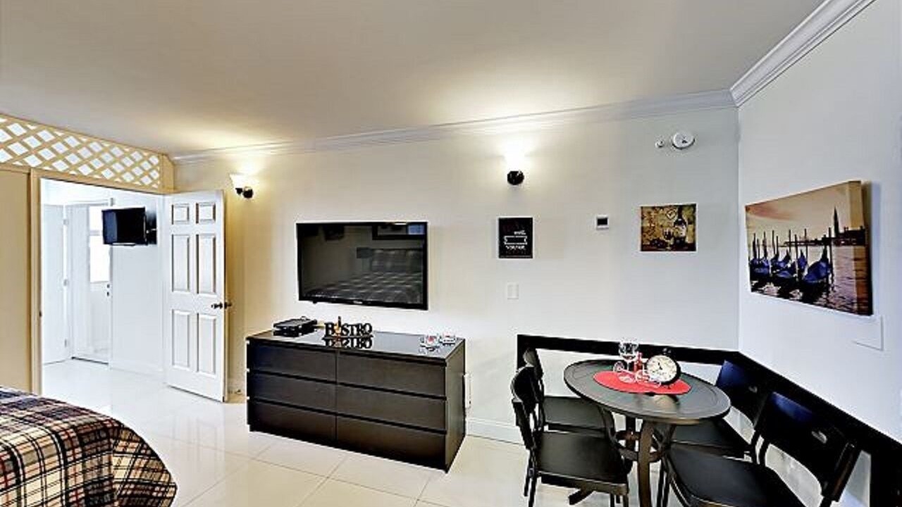 Photo of Bedroom in Galt Mile