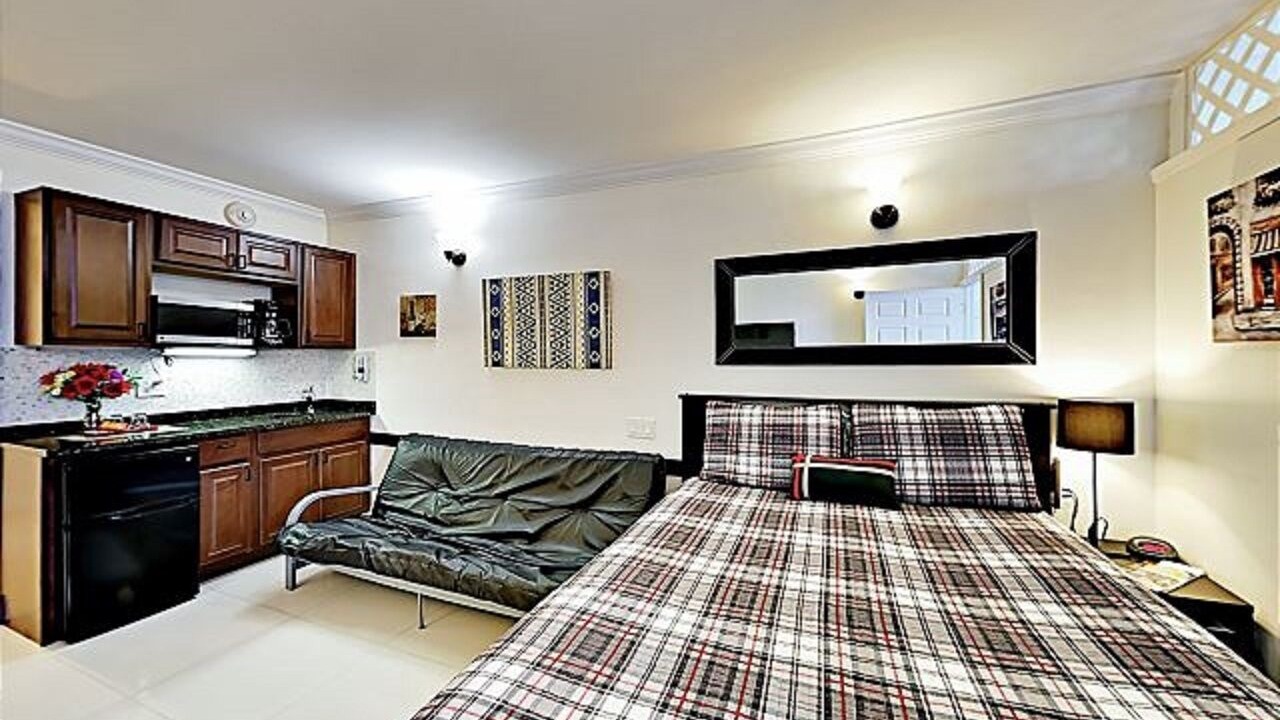 Photo of Bedroom in Galt Mile