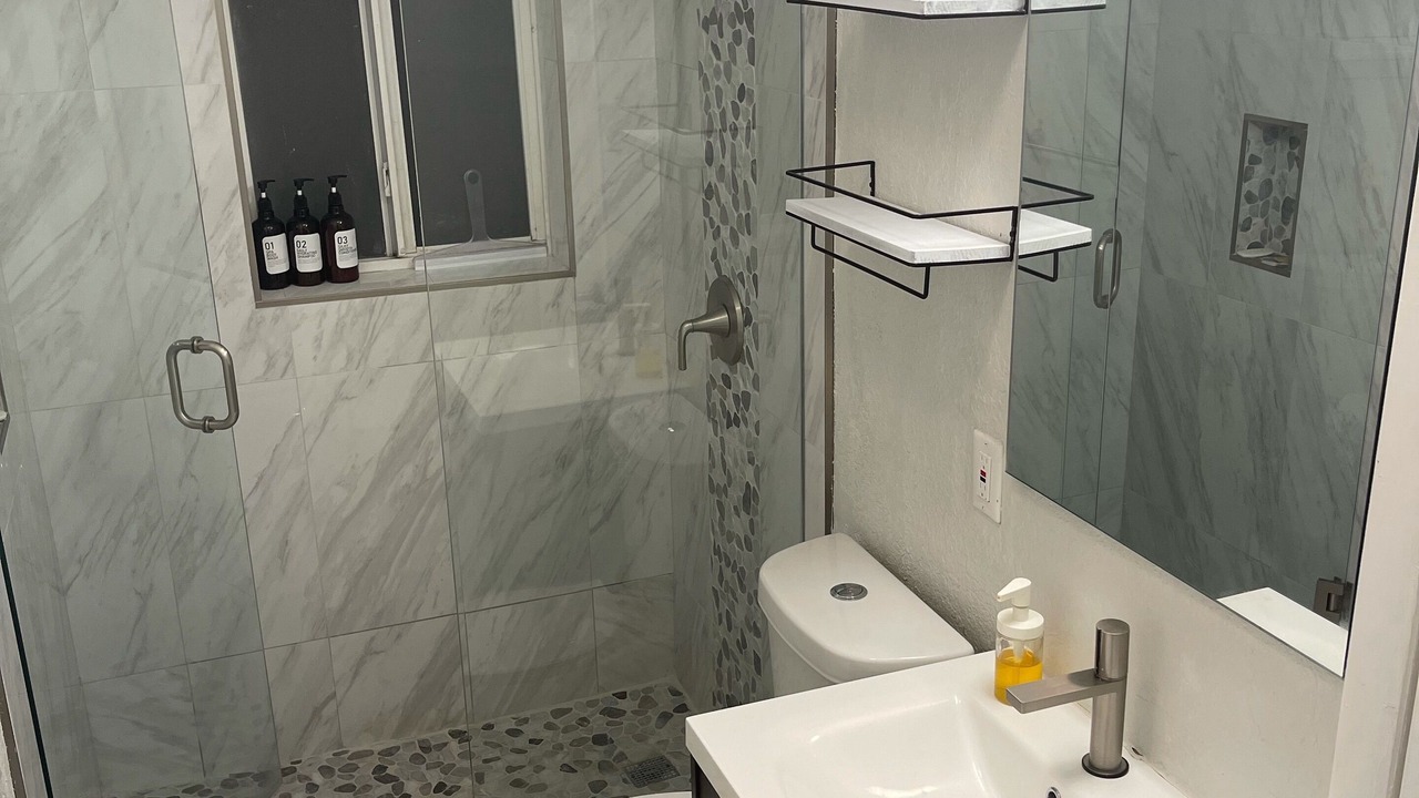 Photo of Bathroom in Middle River Terrace