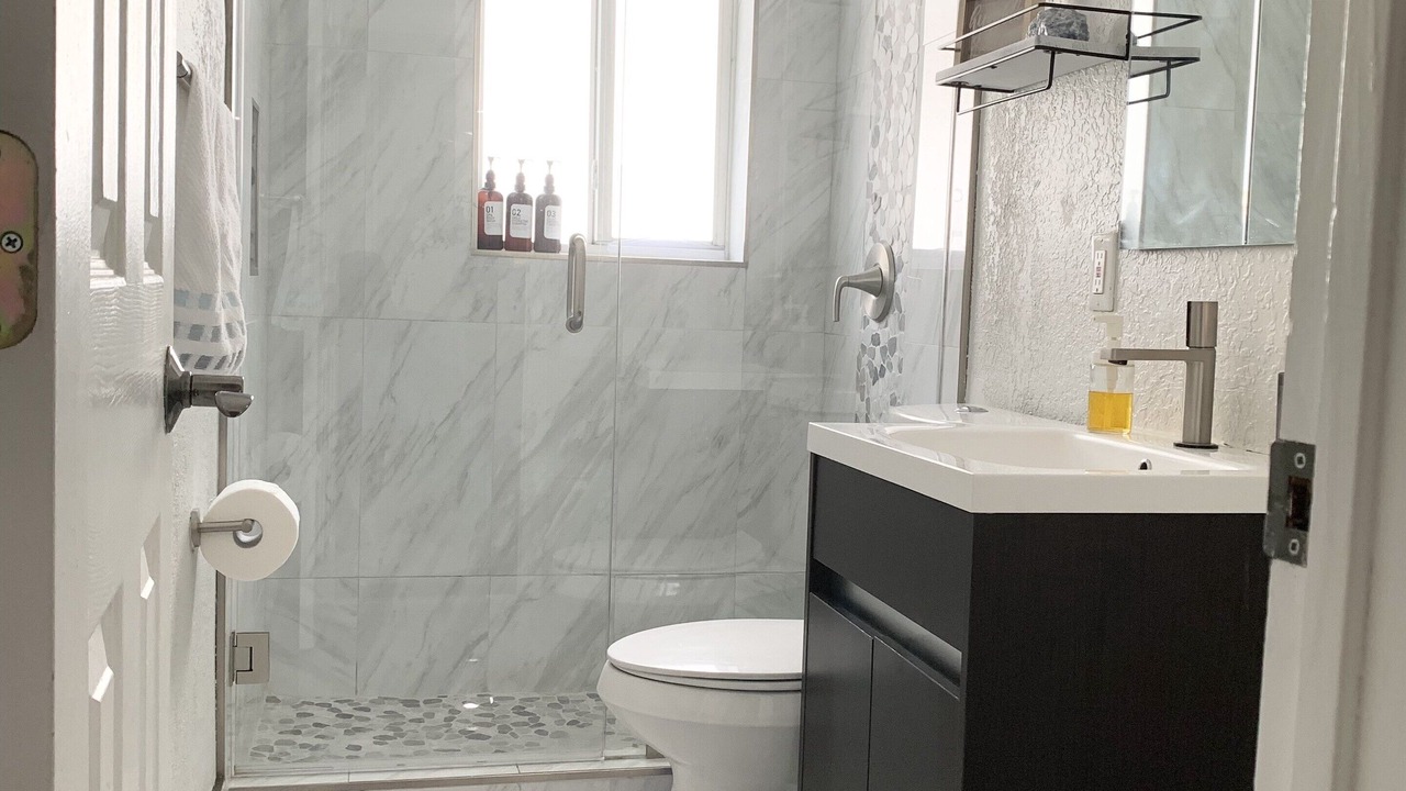 Photo of Bathroom in Middle River Terrace