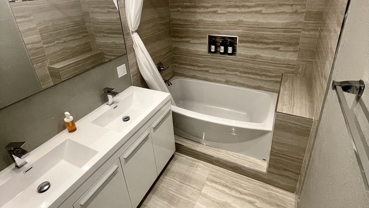Photo of Bathroom in Middle River Terrace