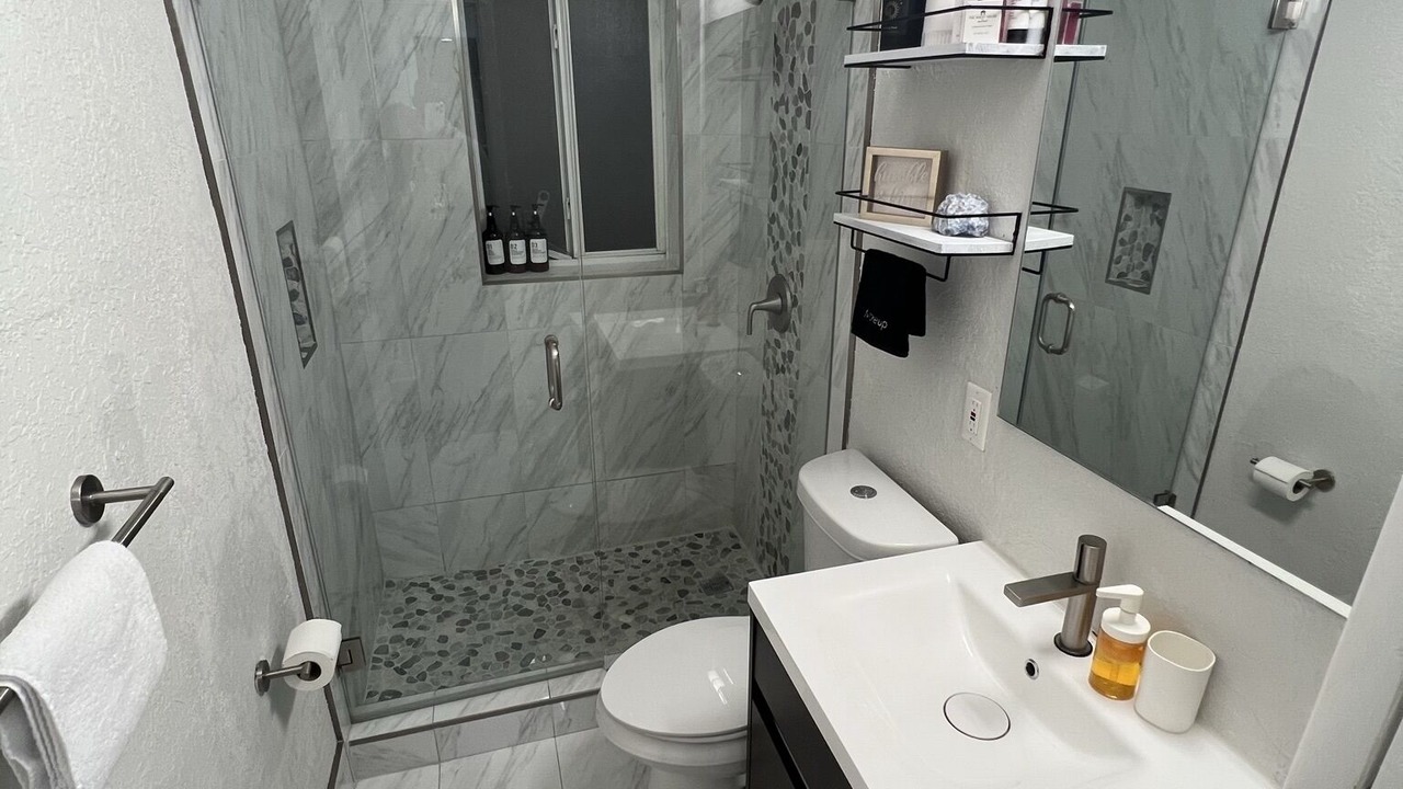 Photo of Bathroom in Middle River Terrace