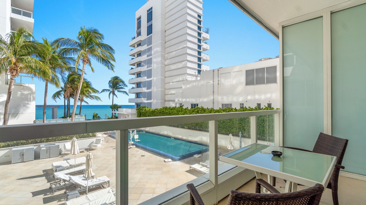 Photo of Outdoor in Mid Beach
