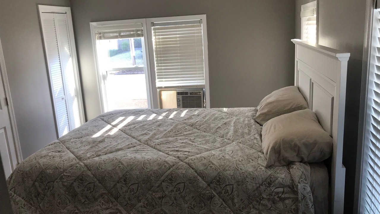 Photo of Bedroom in Town Bank