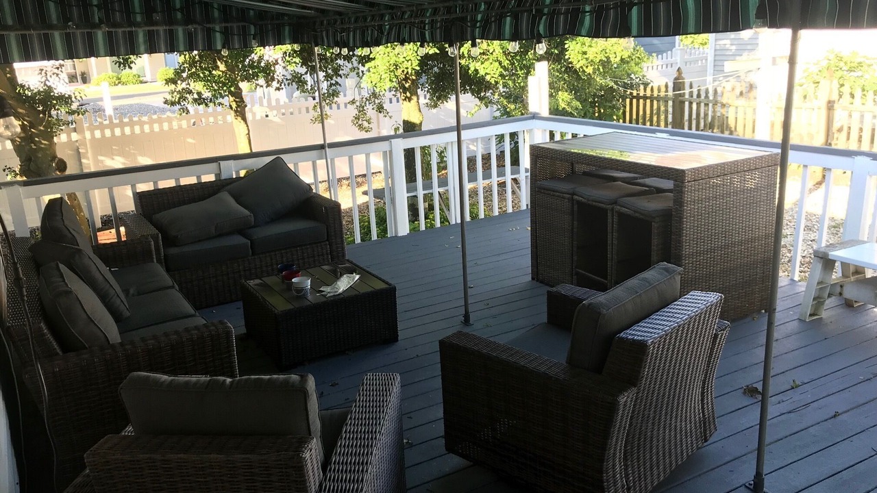 Photo of Patio Balcony in Town Bank