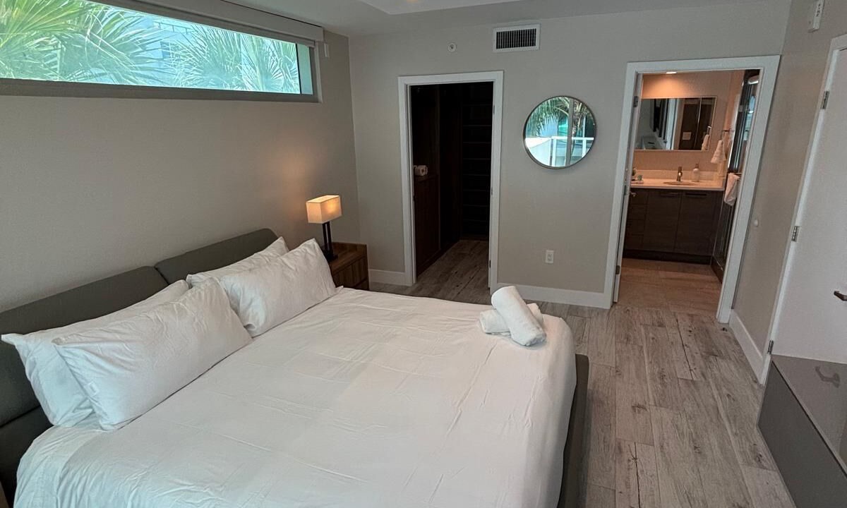 Photo of Bedroom in Bay Harbor Islands