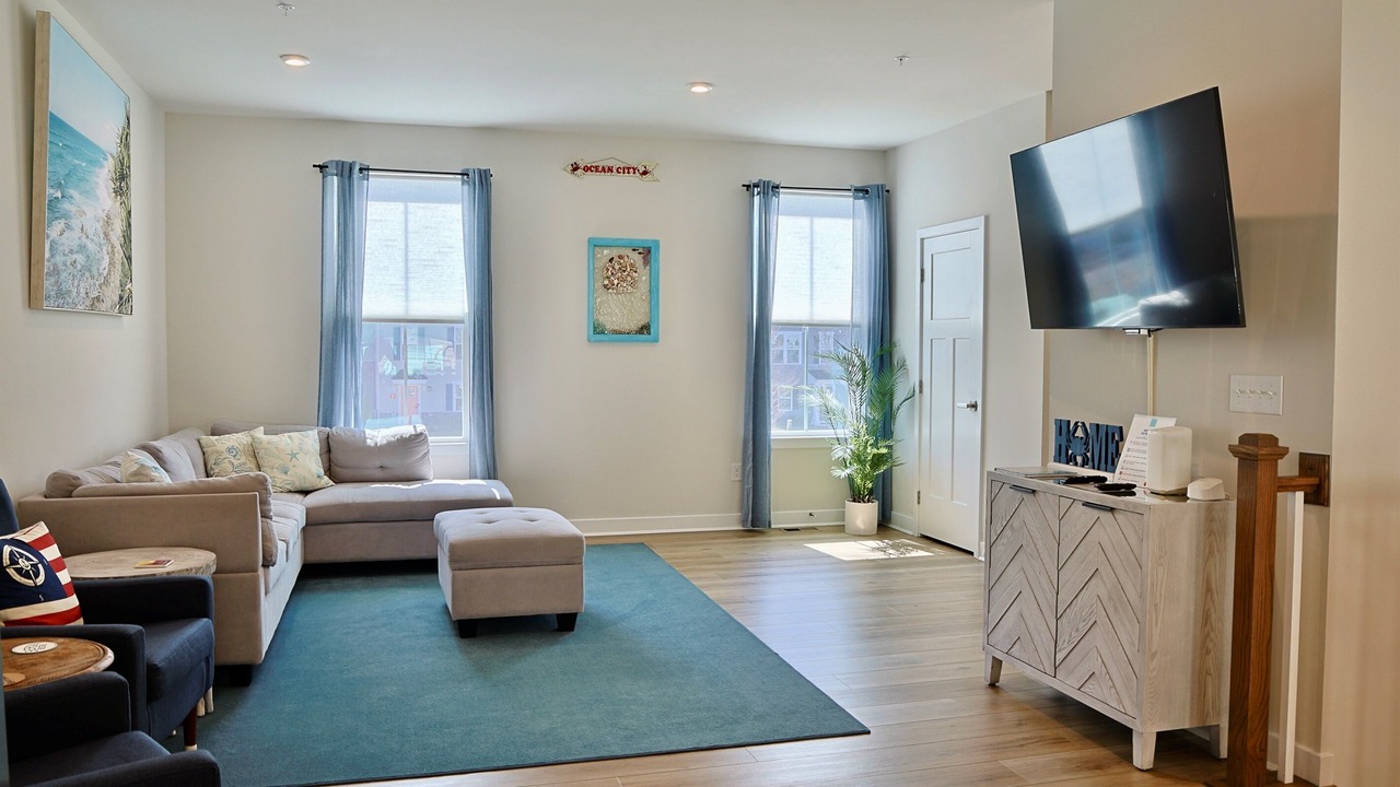Photo of Livingroom in Bayside