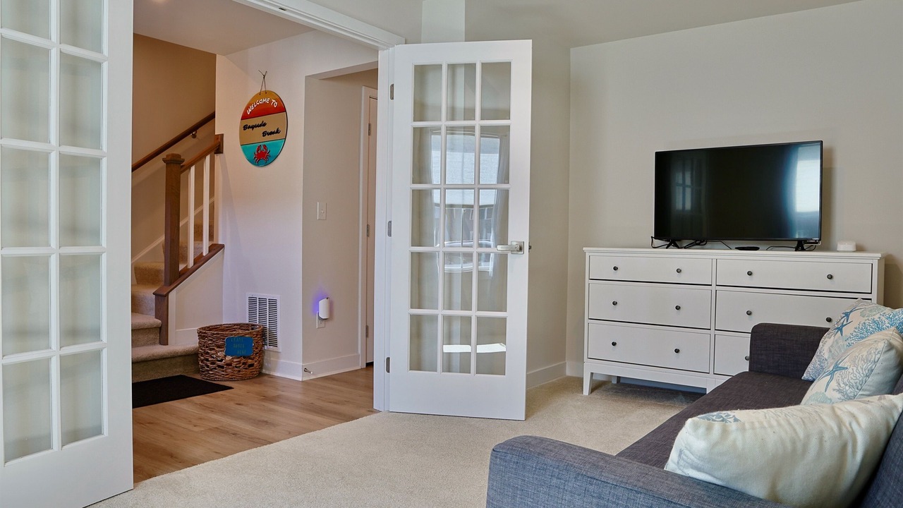 Photo of Livingroom in Bayside