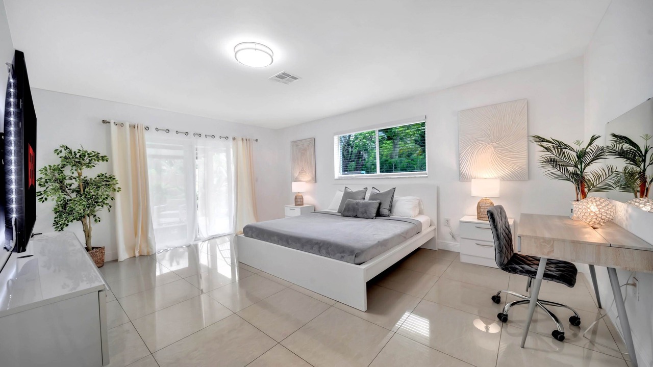 Photo of Bedroom in Golden Glades