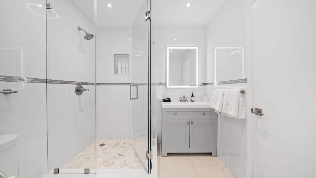 Photo of Bathroom in Golden Glades