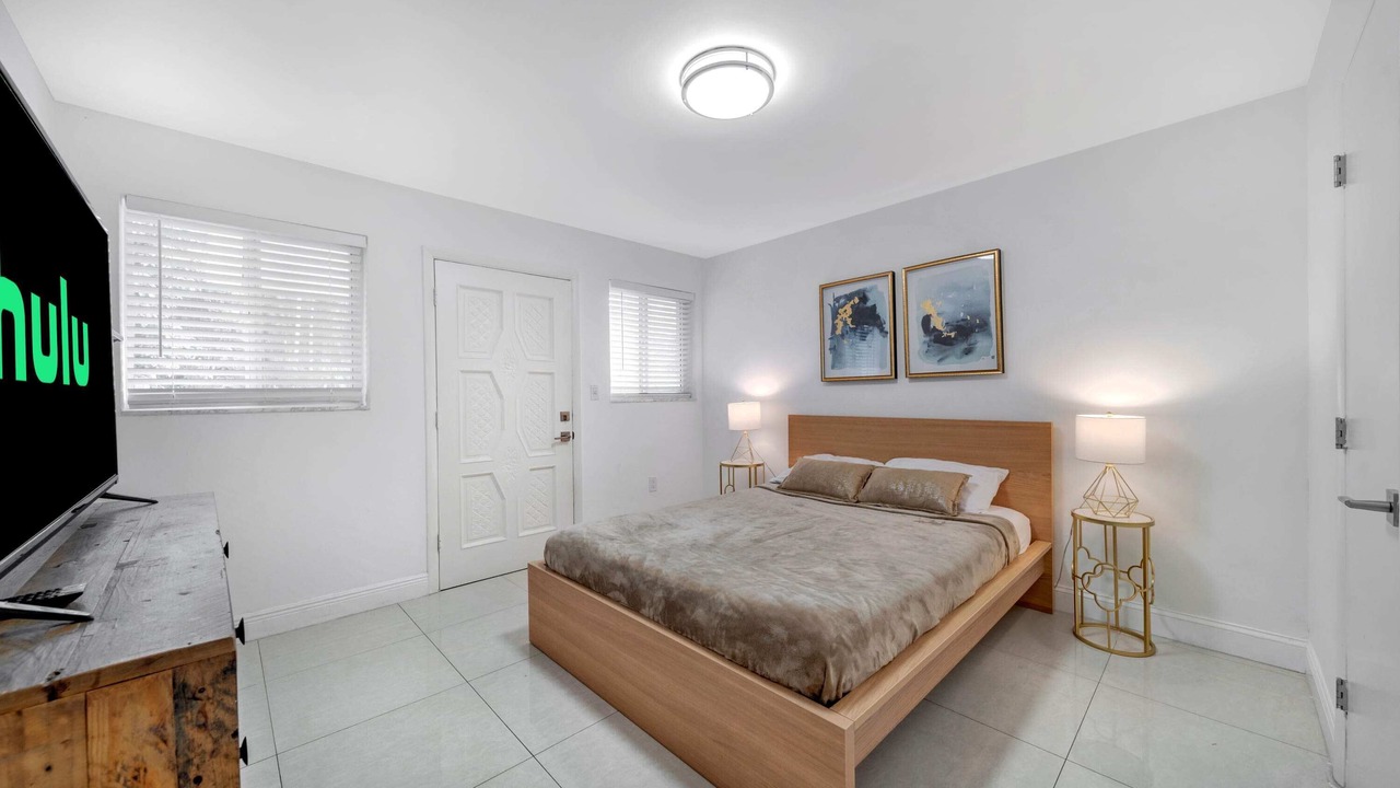 Photo of Bedroom in Golden Glades