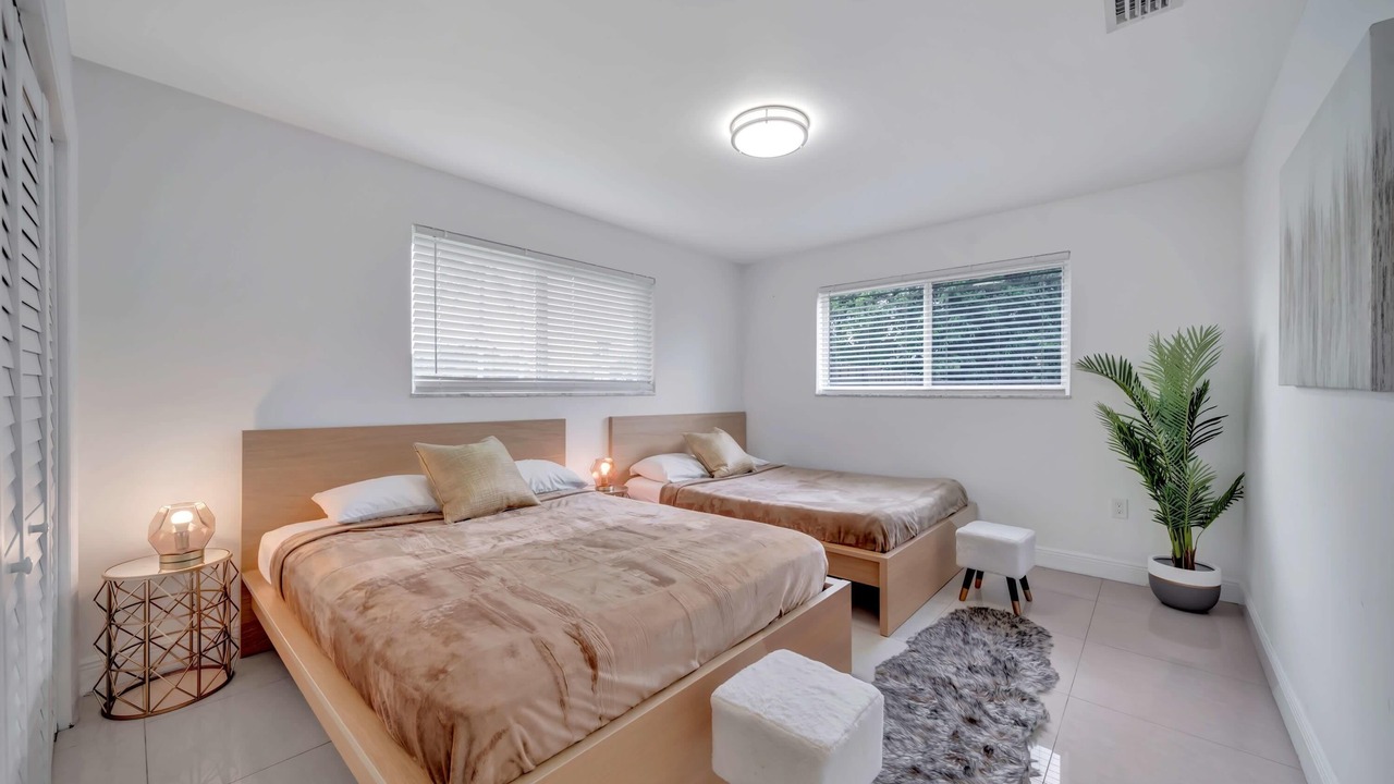 Photo of Bedroom in Golden Glades