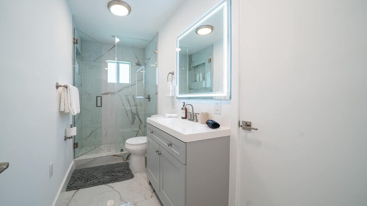 Photo of Bathroom in Golden Glades