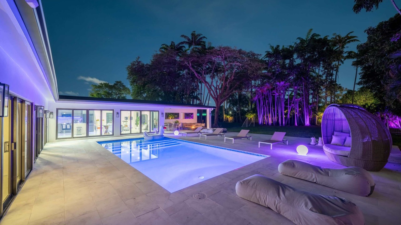 Photo of Outdoor in Golden Glades