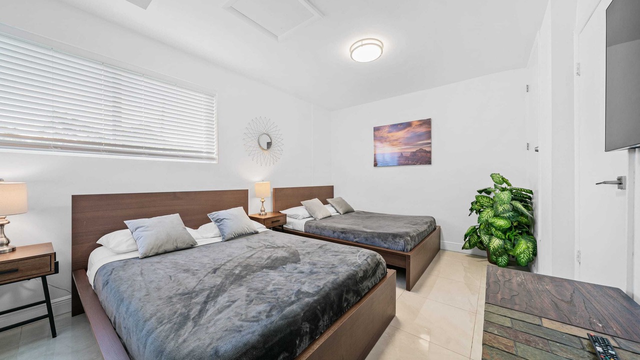 Photo of Bedroom in Golden Glades