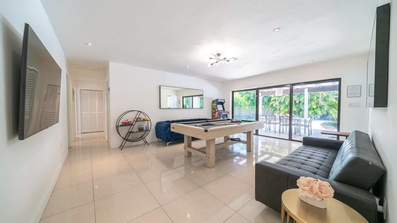 Photo of Bedroom in Golden Glades