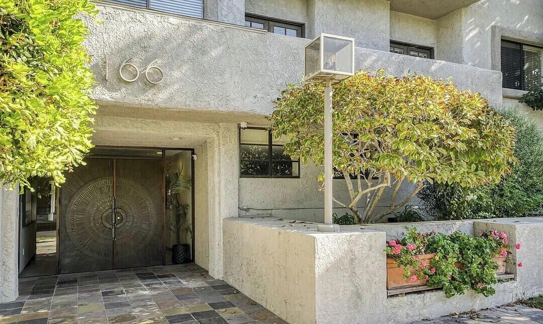 Photo of Outdoor in La Brea
