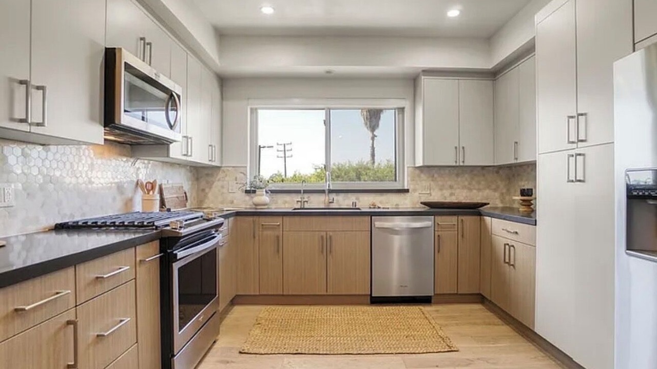 Photo of Kitchen in La Brea