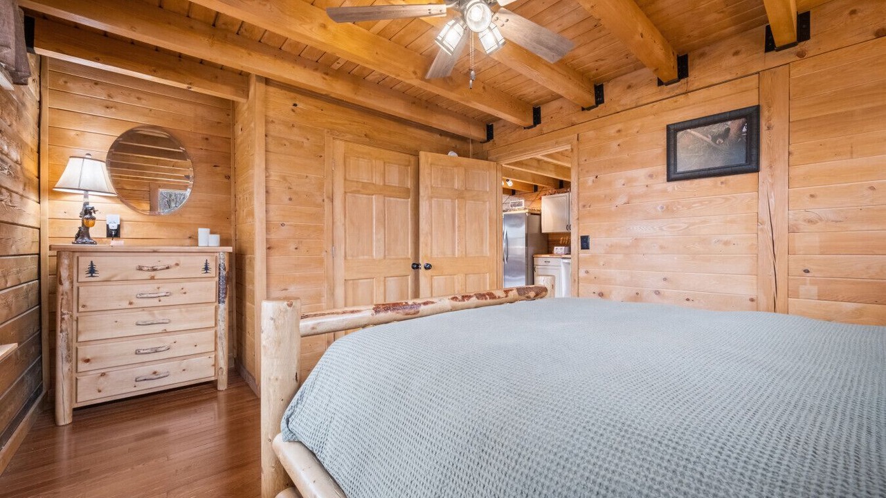 Photo of Bedroom in Summersville
