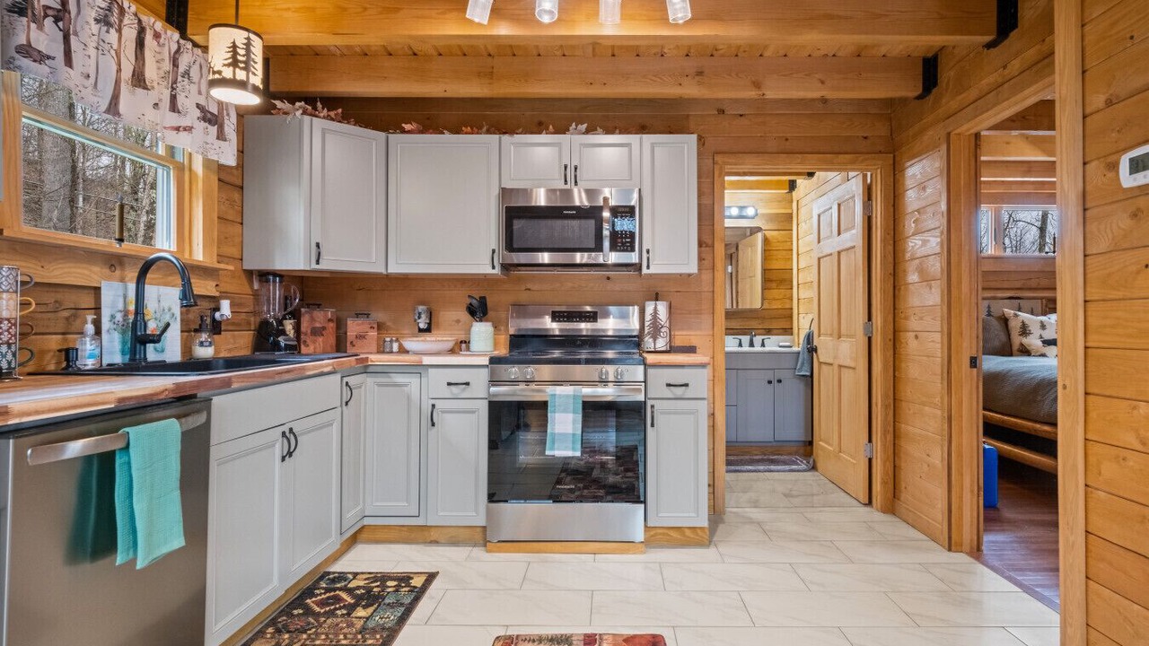 Photo of Kitchen in Summersville