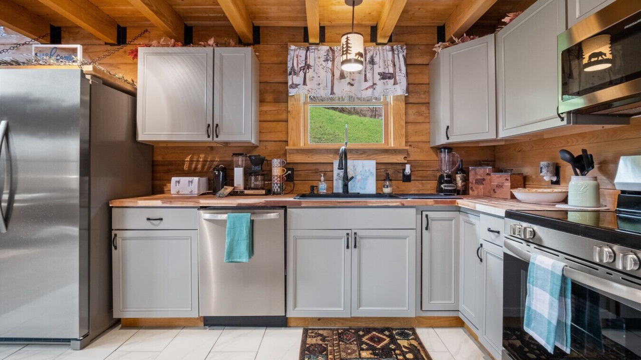 Photo of Kitchen in Summersville