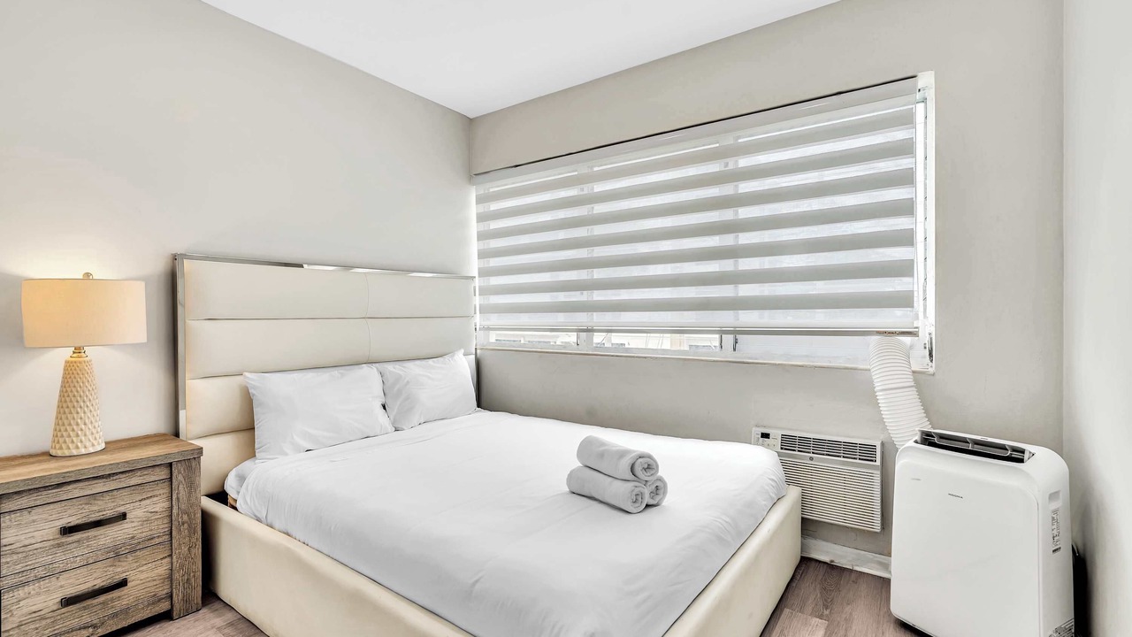 Photo of Bedroom in Bay Harbor Islands