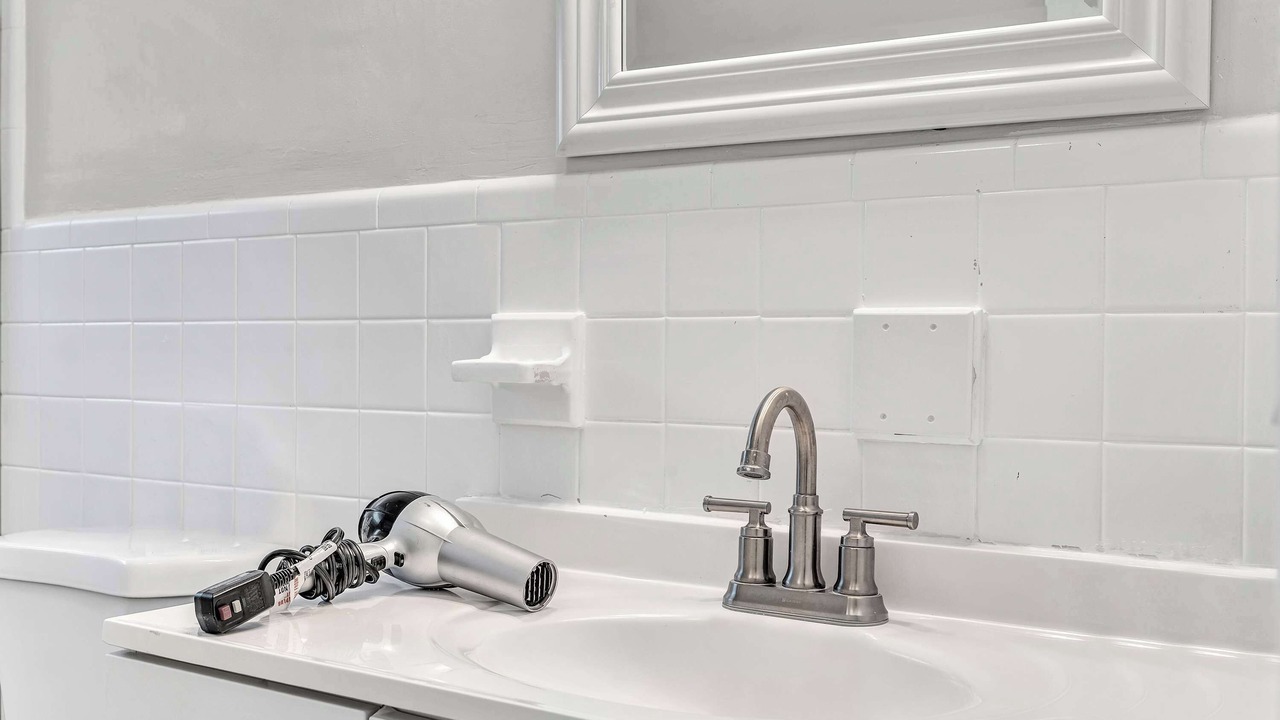 Photo of Bathroom in Bay Harbor Islands