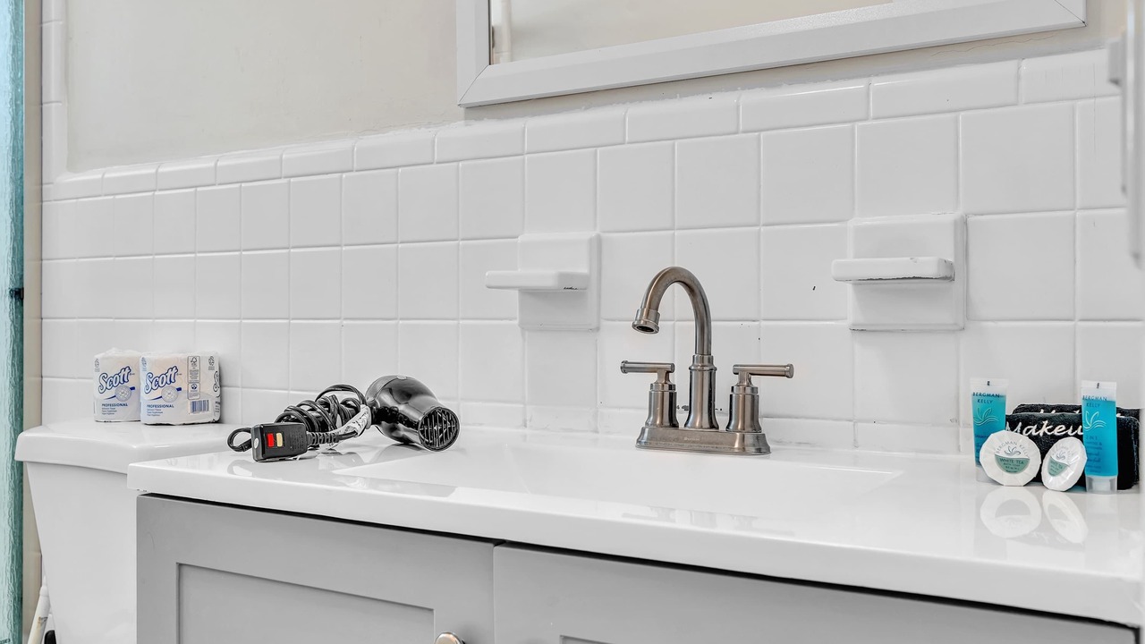 Photo of Bathroom in Bay Harbor Islands